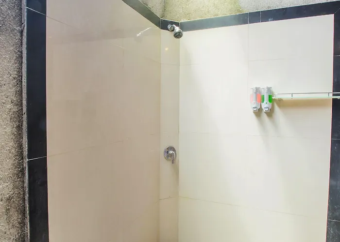 The Syron Huts 3* نوسا ليمبونغان